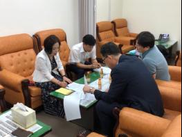 경기도의회 권정선 의원, 교복 만족도 조사 개선 방향 논의 기사 이미지